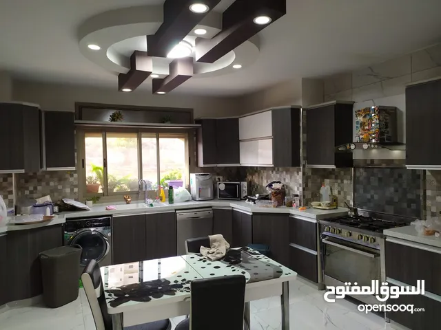 شقة فاخرة للبيع في ارقى احياء رام الله