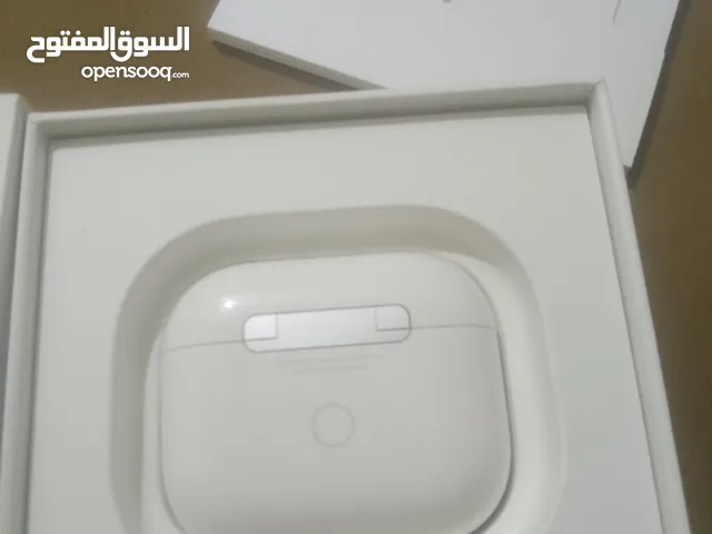 سماعه ابل ايربودز 3 اصلي  طبالسريال نمبر بطاريه 100%بحاله فوق الممتازه بالكرتونه استعمال خفيف