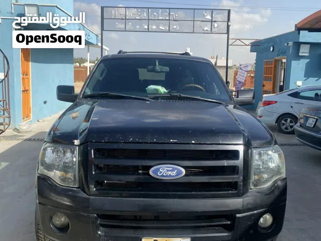 للبيع سيارة Ford Expedition بحالة جيدة، سيارة قوية ومعروفة بالاعتمادية والراحة.