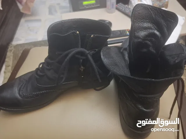 41 Sport Shoes in Amman