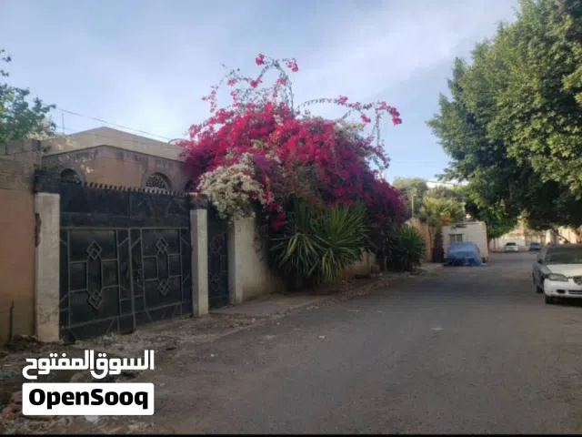 300 m2 5 Bedrooms Villa for Sale in Sana'a Asbahi