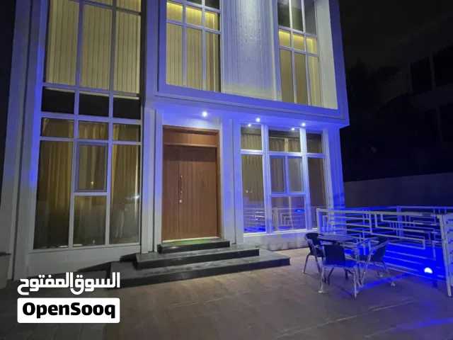 4 Bedrooms Chalet for Rent in Dhofar Salala