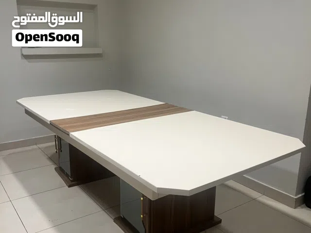 طاولة طعام للبيع