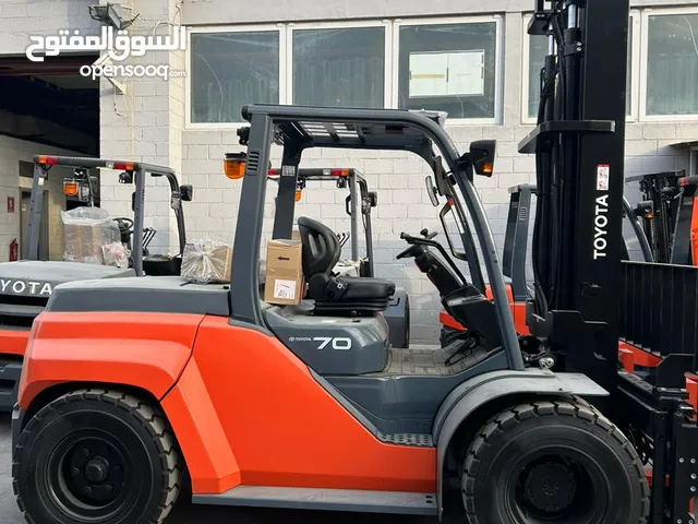 Forklifts Toyota et Hangcha رافعات شوكية جديد