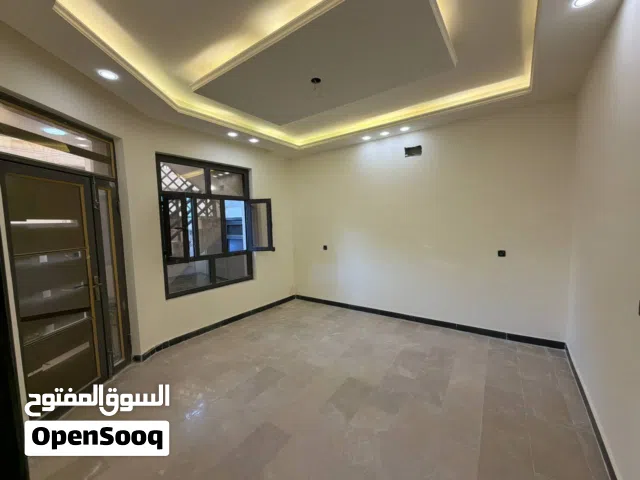 140 m2 2 Bedrooms Apartments for Rent in Baghdad Mansour