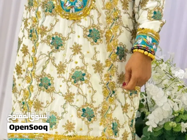 ملابس منوعه للبيع