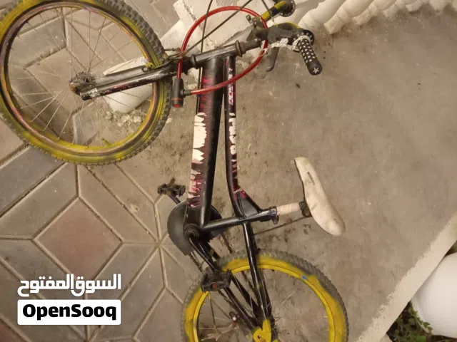 سيكل مستعمل لالبيع ما فيه شي بس البيرك اليسار  خربان السعر250 قابل