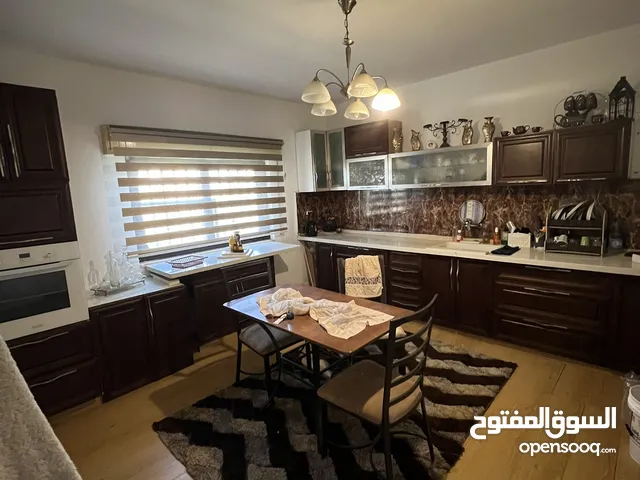 140 m2 3 Bedrooms Apartments for Sale in Ramallah and Al-Bireh Beitunia