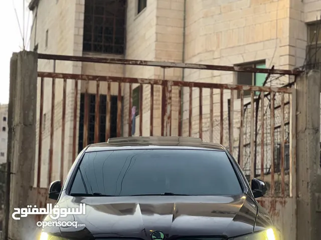 سكودا سوبير2012 فل الفل فتحه كراسي كهرباء برادي خلفيه لدات اماميه وخلفيه جديده بالصلاة على النبي.
