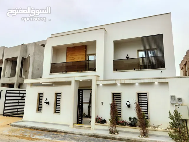 550m2 More than 6 bedrooms Villa for Sale in Tripoli Al-Serraj