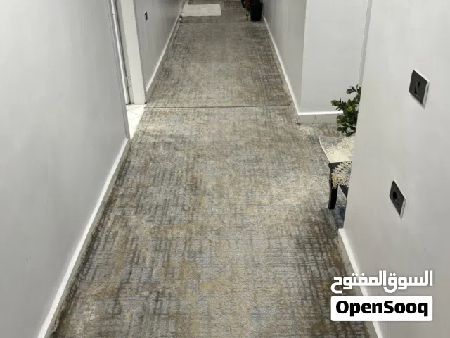سجاد قص للبيع ممر طول 9 متر بعرض متر ونص بلاضافه لقطعه ألون سكني وبيج