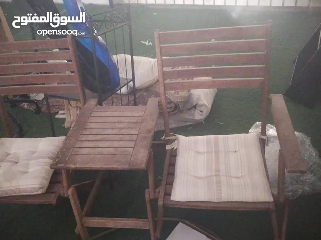 مجلس جديد من خشب الصنوبر