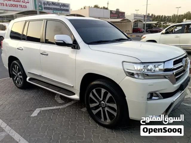 Used Toyota Land Cruiser in Sharjah
