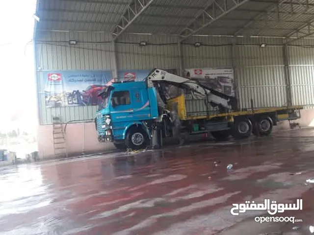 للبيع سكانيا ضبل حي موديل 94 عليها منوف بي ام 370 موديل 2000 خمس سحبات زيت وواحده يدوي ريموت