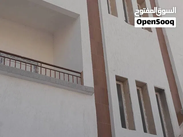 فيلا للبيع استثماري وسكني في شارع الخليج ليثي قرب من رائسي 4 فيلا من قطران