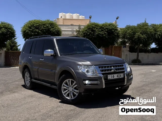 2016 Mitsubishi Pajero GLS
