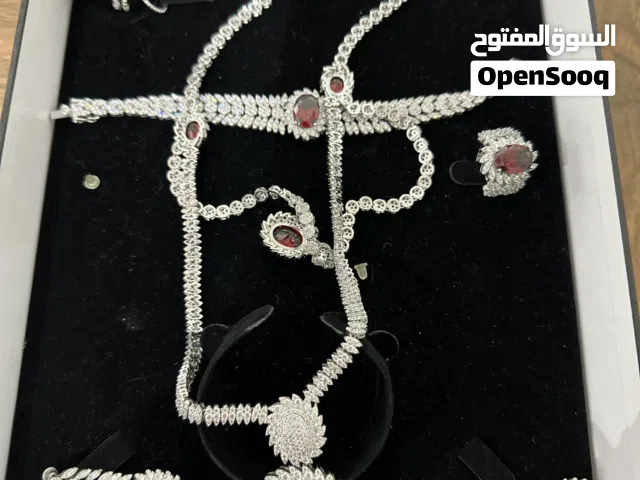 طقم كامل مناسب وكشخة وراقي