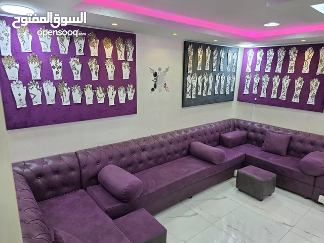 Operational Ladies Salon Business for Sale