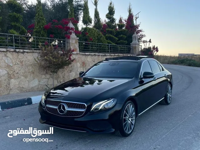 Mercedes benz E300 بنزين بحالة الوكالة
