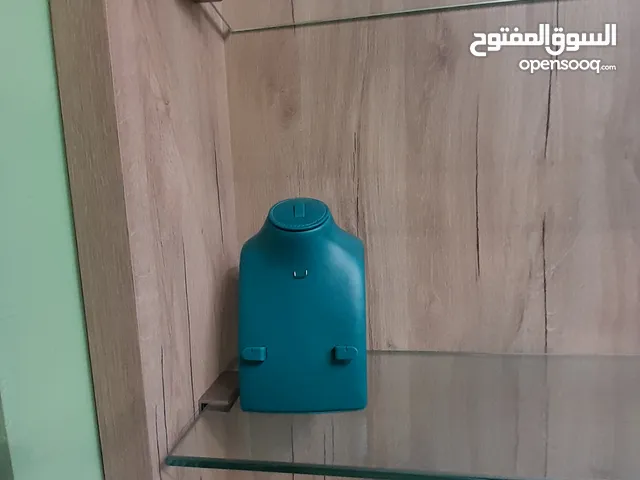 للبيع كمية من منظمات عرض المجوهرات المخملية