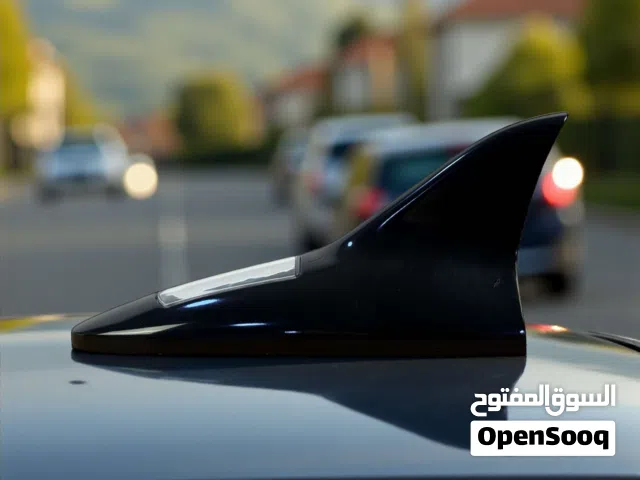 اضاءة سيارة شكل زعنفة القرش بالطاقة الشمسية ( السعر شامل التوصيل ) --- توصيل مجاني ---