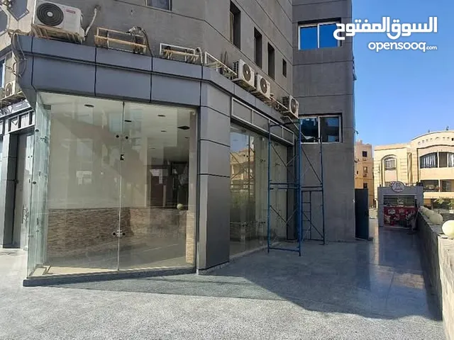 محل للبيع هيتاجر لبراند كبير ب 140,000 في الشهر كحد ادني مع زيادة سنوية 10% لمدة 20 سنة