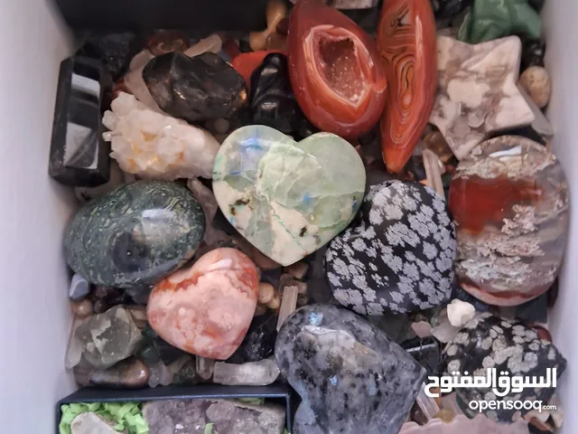 احجار كريمة نوادر Gemstones treasure box
