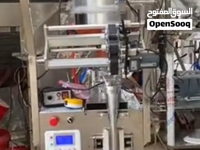 مكينة تعبية سوائل اوتوماتيك بكامل مع جميع ملحقاتها