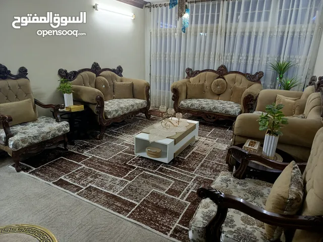 طقم كنب شبه جديد خشب زان