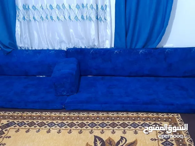 مجلس عربي بحاله جيده للبيع قابل للتفاوض