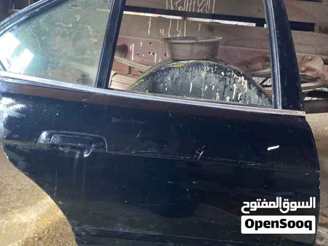 BMW 5 E34 باب خلفي عليمين للبيع