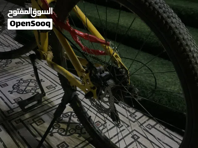 سيكل للبيع نظيف استعماله اسبوعين ما في شيء خربان بسعر خرافي