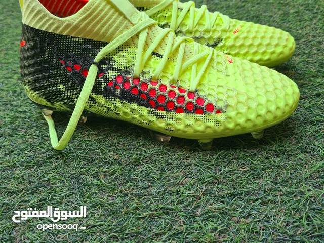 37 Sport Shoes in Amman