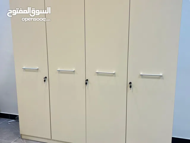 غرف نوم او فقط كنتور او سرير