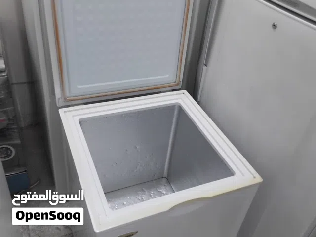 < فليزر ونسا صغير شغال وأموره طيبه معا التوصيل والكفاله