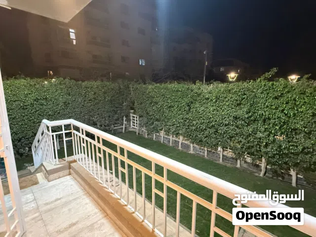شقه ارضى بجاردن مدينتى للبيع b10موقع متميز