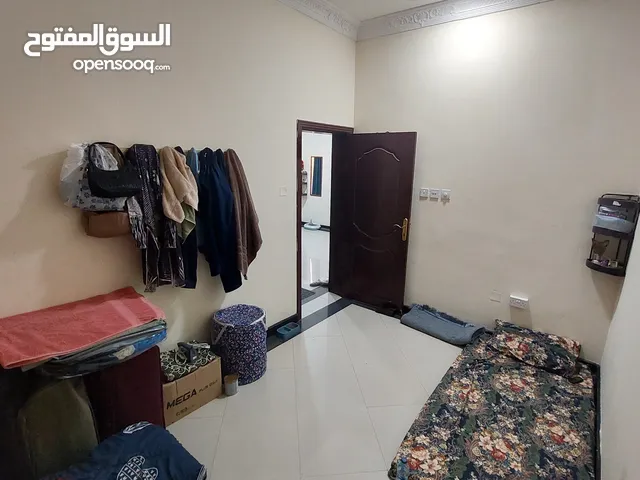 2 ROOMS INCLUDING EWA AVAILABE FOR RENT, ONE WITH ATTACHED BATHROOM. IN HOORA, NEAR CITY MART.