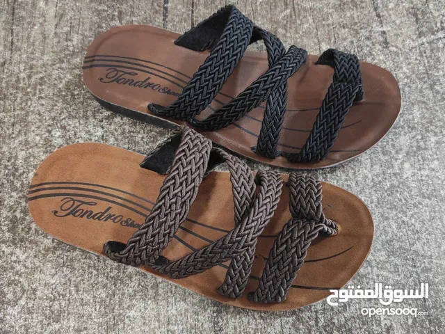 نماذج أحذية الإنتاج اليومي