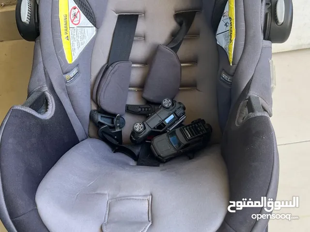 كرسي بيبي بحاله ممتازة تقيل والسيارة يستخدم