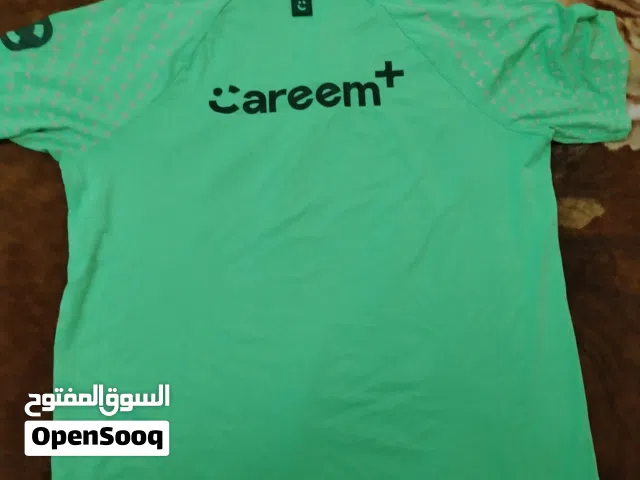 بلوزة كريم نص كم مقاس لارج استخدام قليل بحالة ممتازة