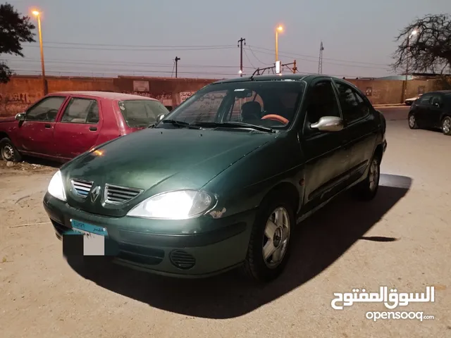للبيع رينو ميجان 1 اوتوماتيك موديل 2000