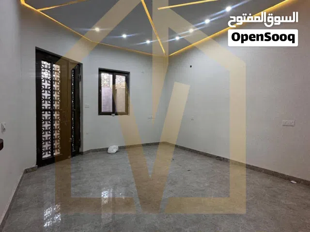 180 m2 3 Bedrooms Townhouse for Rent in Basra Juninah