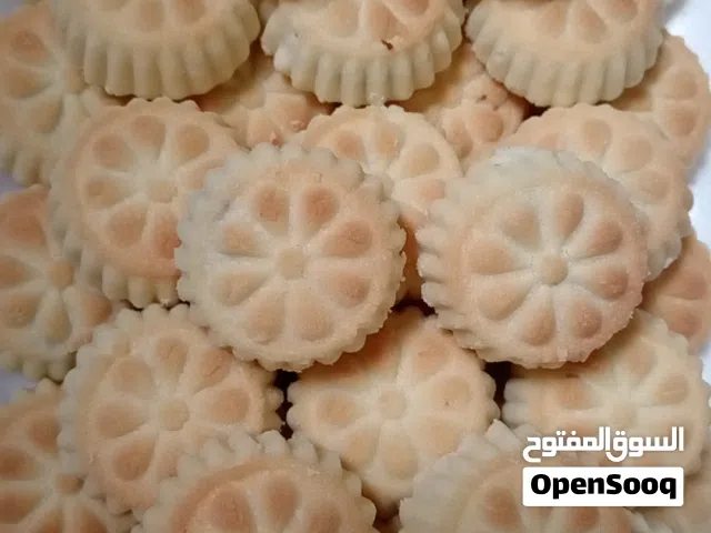 معمول وكيكات صنعت بحب