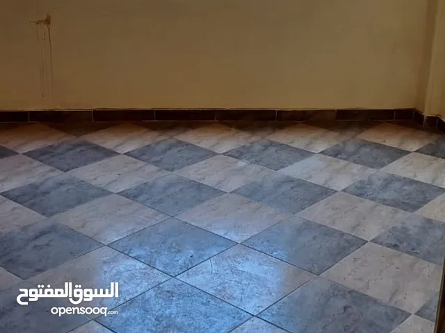 مكتب ايجار جديد لقطة بمعنى الكلمة بشارع جامعة الدول الرئيسى الدور التانى 15 الف لشركة او عيادة