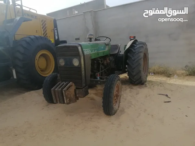 جرار زراعي 240 فرينو مانو في النص اربعه مارشات
