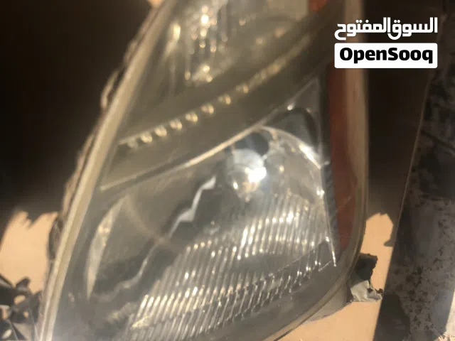 اضويه تويوتا بريوس للبيع