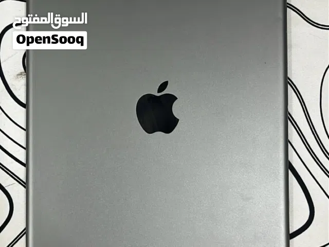 Apple iPad 8 128 GB in Al Dhahirah