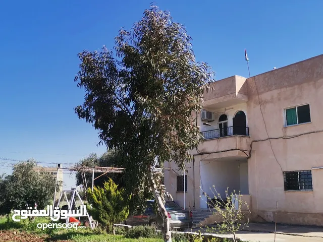 200 m2 More than 6 bedrooms Townhouse for Sale in Irbid Petra Street