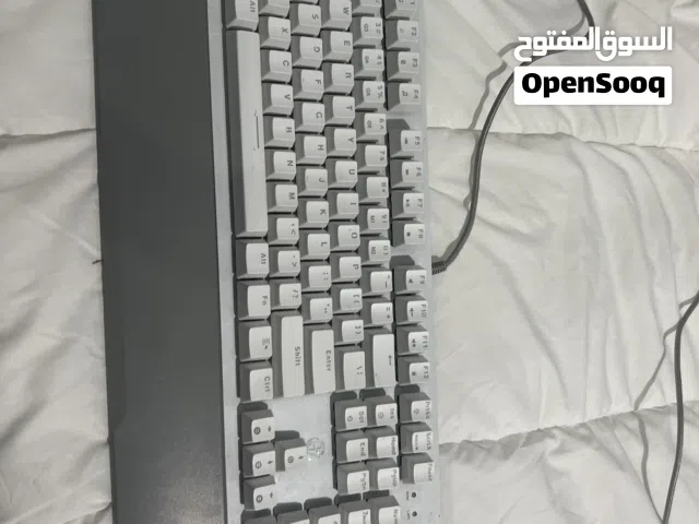 كيبورد للمواصفات تحت