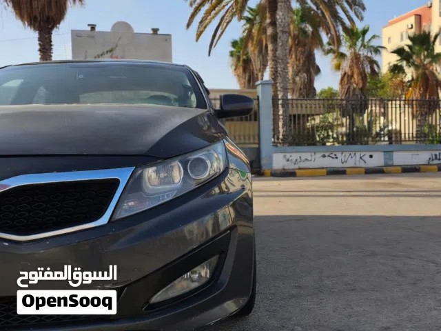 2010 كيا K5 LXS FWD